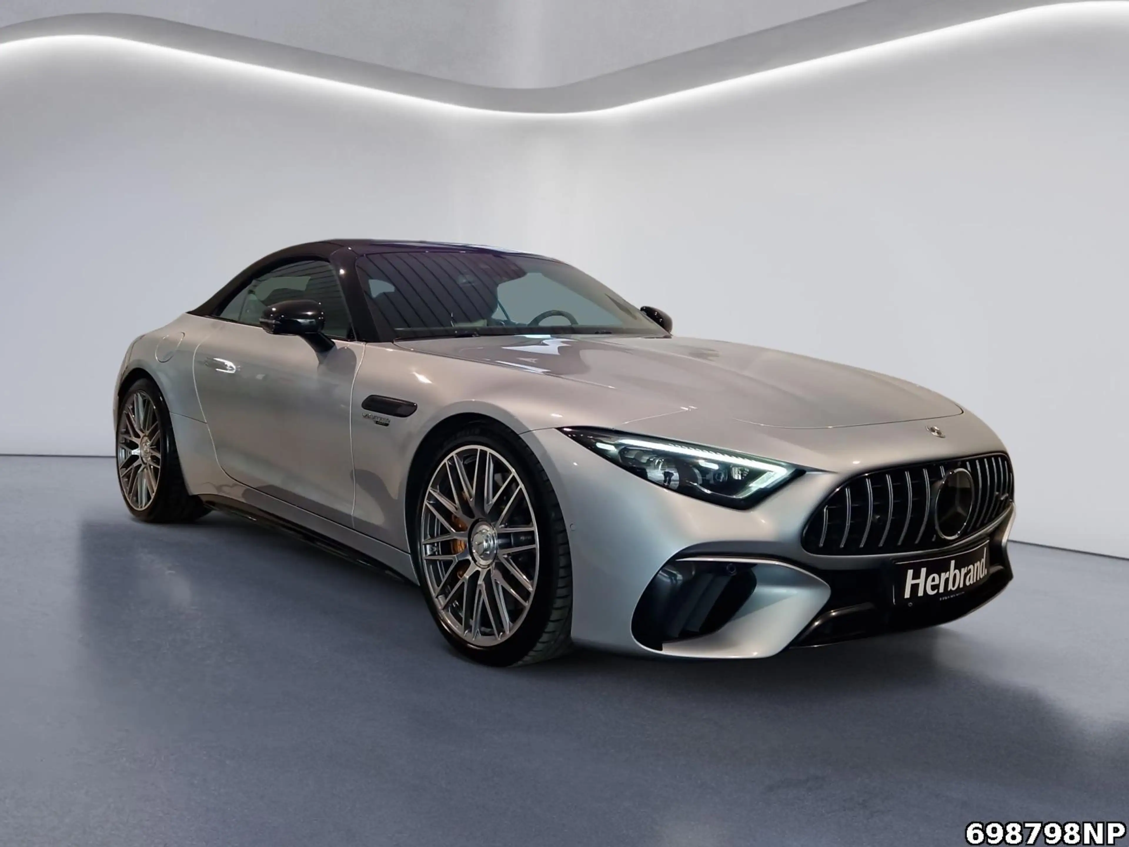 Mercedes-Benz SL 63 AMG DIGITAL LIGHT Burmester Head-up 360° — photo 13