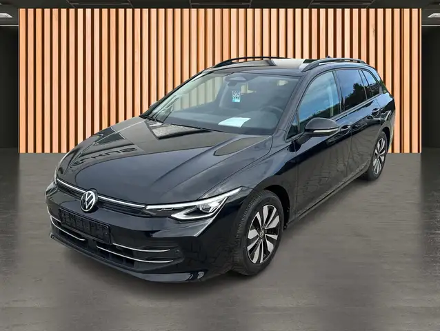 Volkswagen Golf view 2