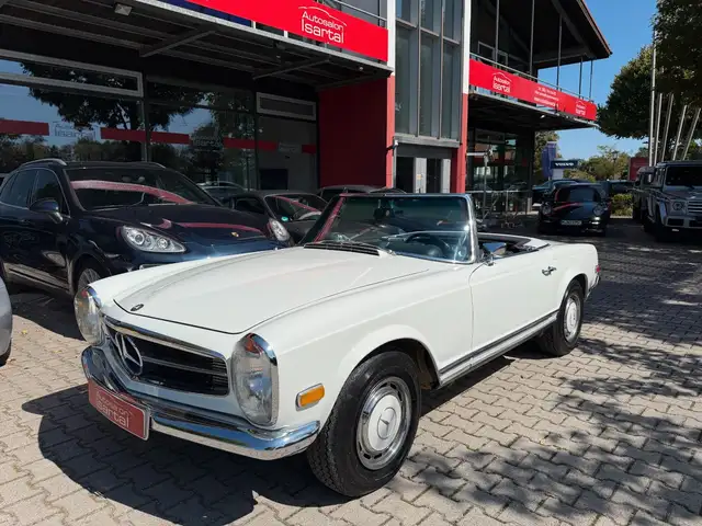 Mercedes-Benz SL view 3