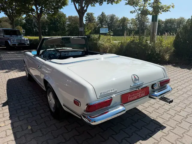 Mercedes-Benz SL view 4