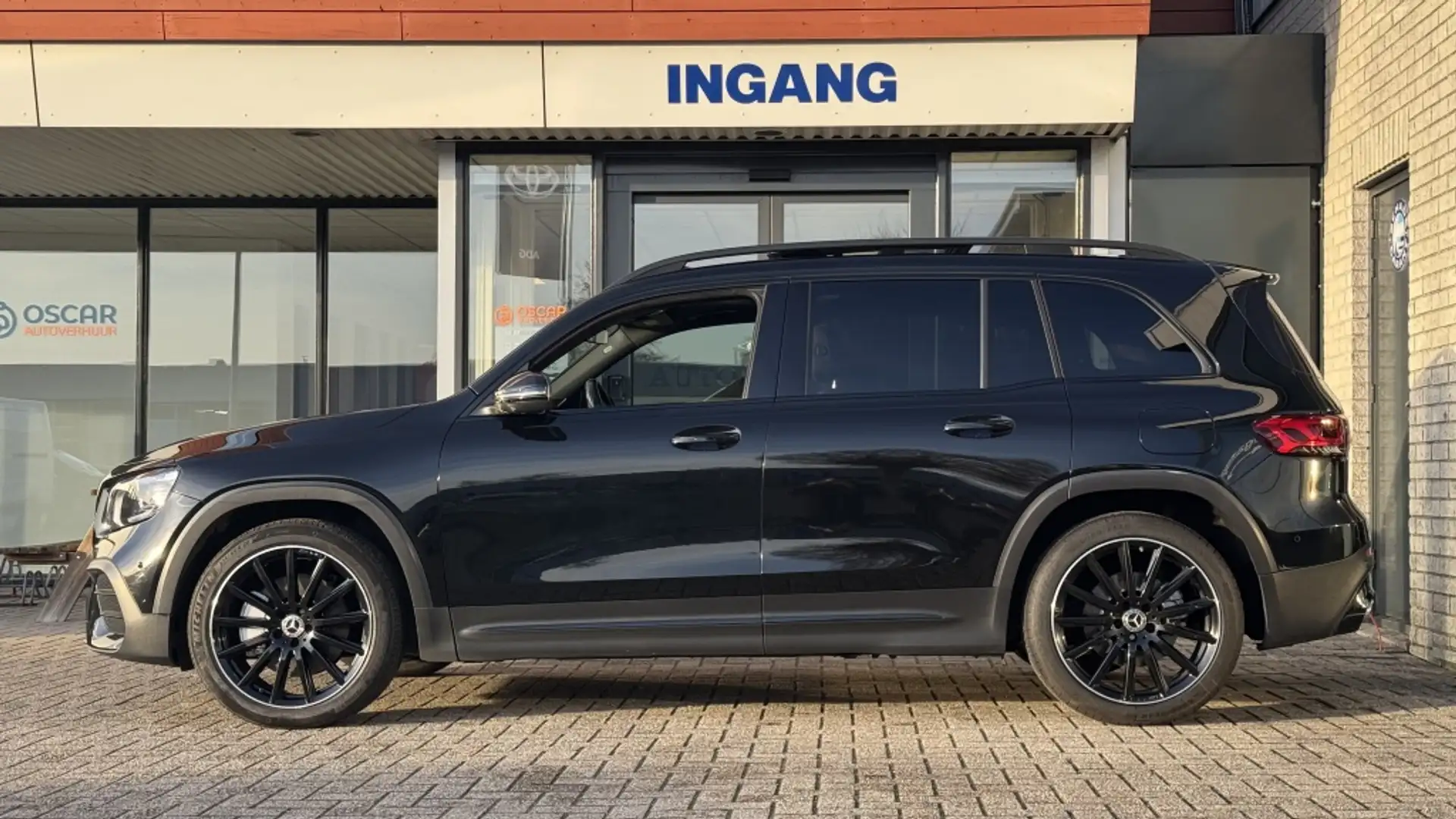 Mercedes-Benz GLB 250 4MATIC Premium | Pano | Sfeer | Camera Noir - 2