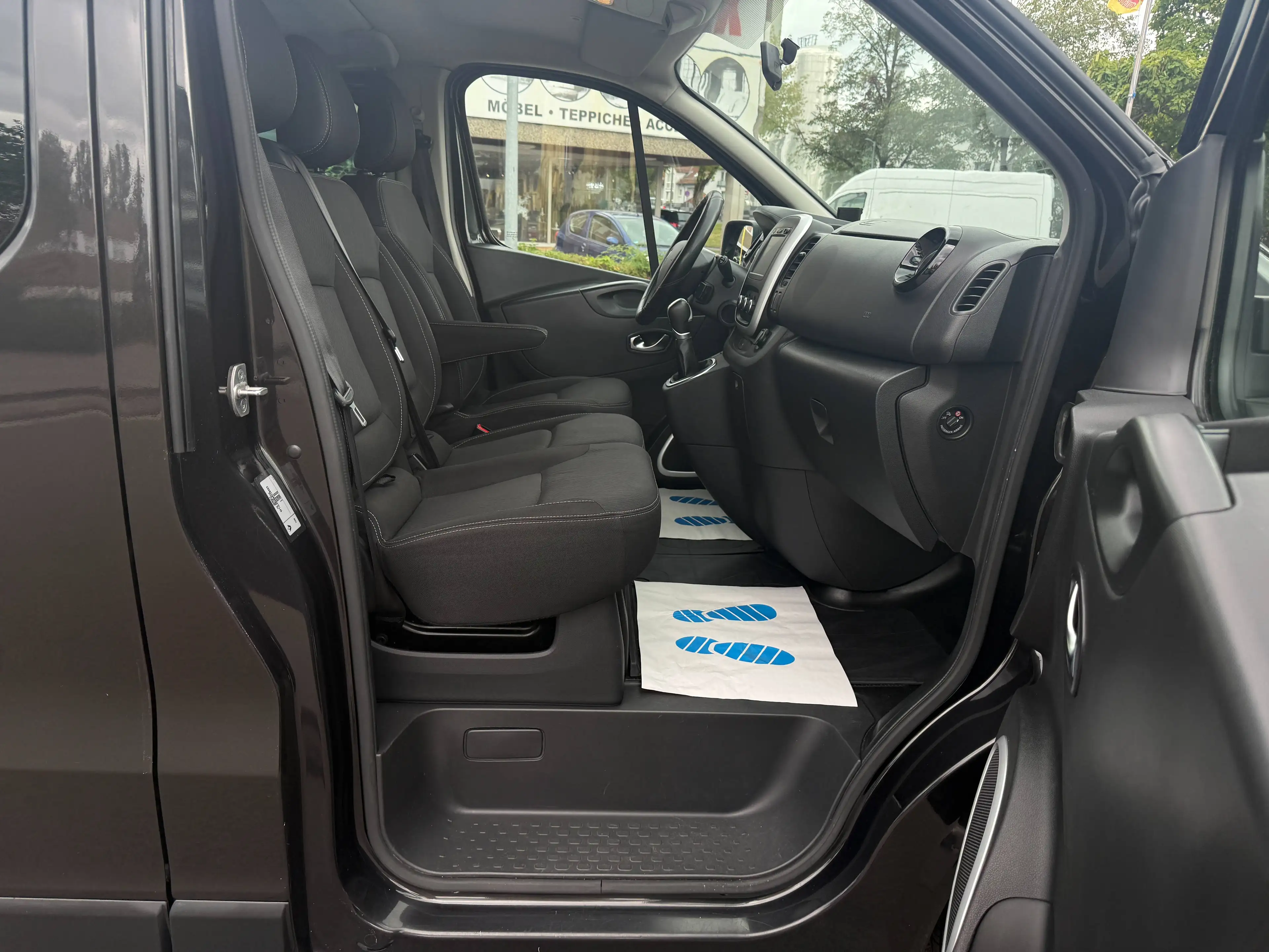 Renault Trafic 2.0 dCi Life L2H1 3,0t Energy Automatik (AHK*9xSITZER*NAVI) — photo 13