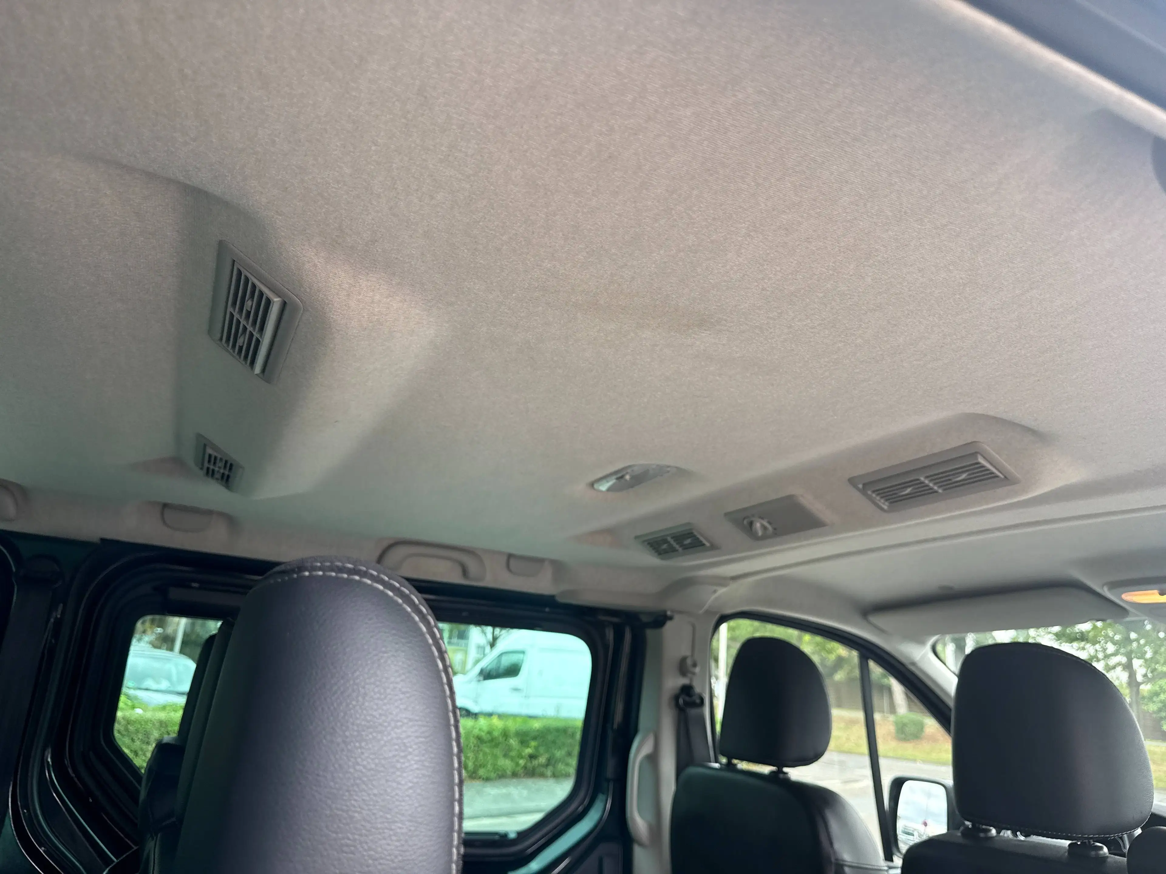 Renault Trafic 2.0 dCi Life L2H1 3,0t Energy Automatik (AHK*9xSITZER*NAVI) — photo 16