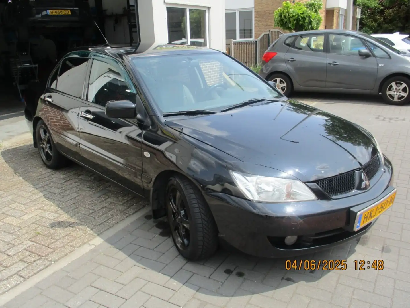 Mitsubishi Lancer 1.6 automaat Airco LPG Fekete - 2