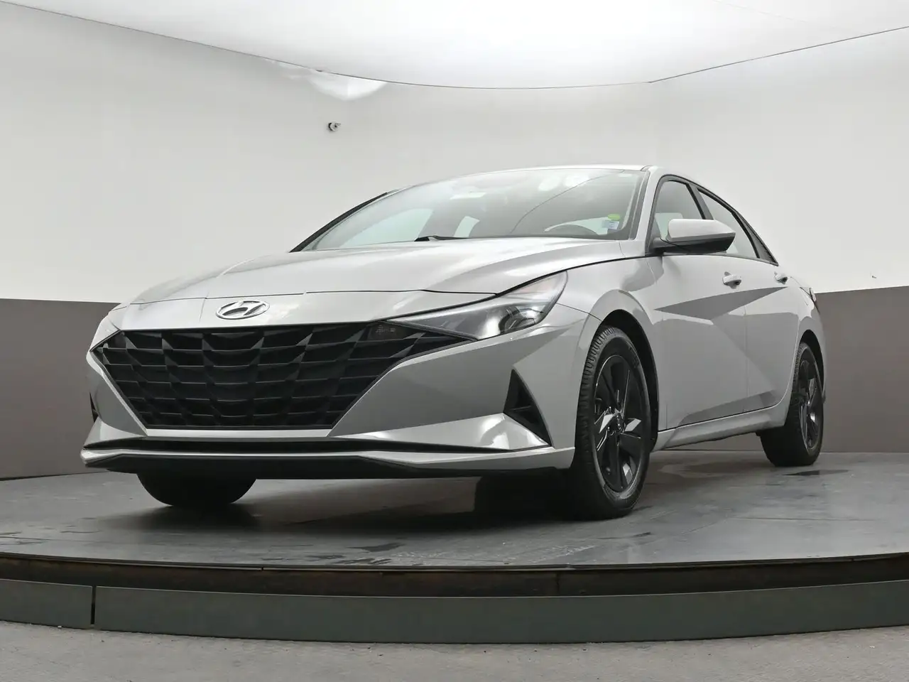 Hyundai ELANTRA снимка Hyundai ELANTRA