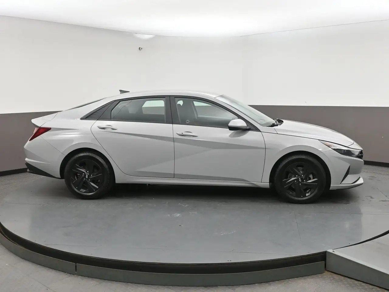 Hyundai ELANTRA снимка Hyundai ELANTRA
