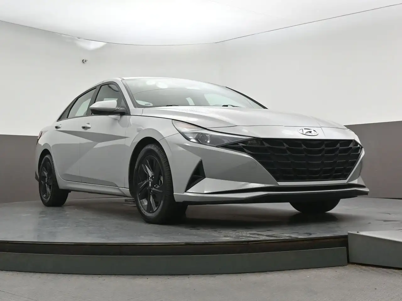 Hyundai ELANTRA снимка Hyundai ELANTRA