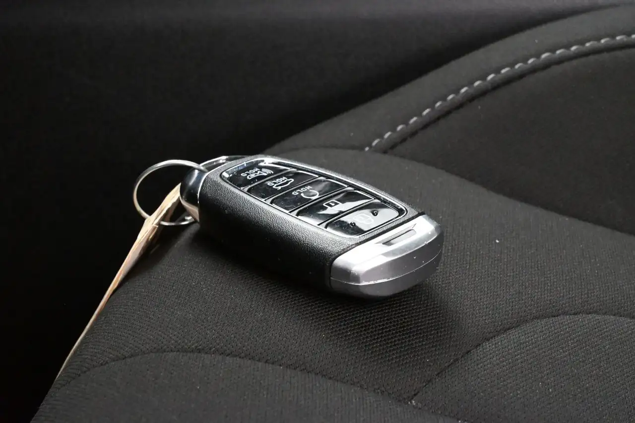 Hyundai ELANTRA снимка Hyundai ELANTRA