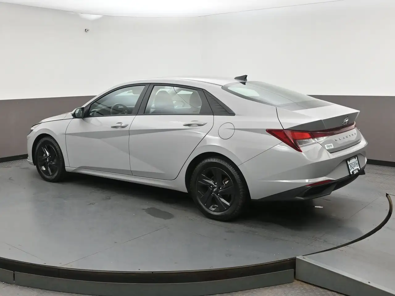 Hyundai ELANTRA снимка Hyundai ELANTRA