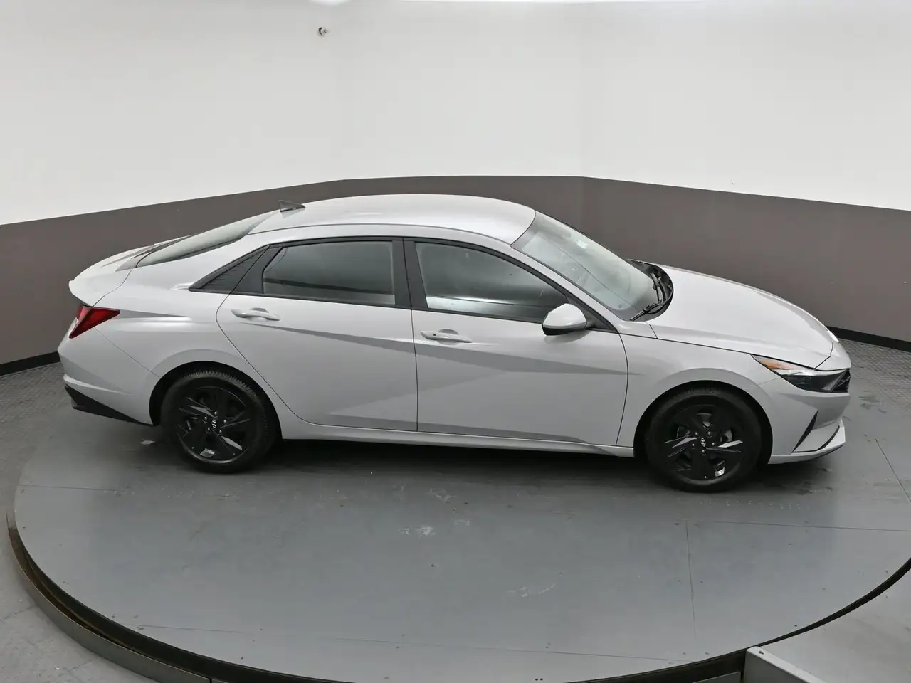 Hyundai ELANTRA снимка Hyundai ELANTRA
