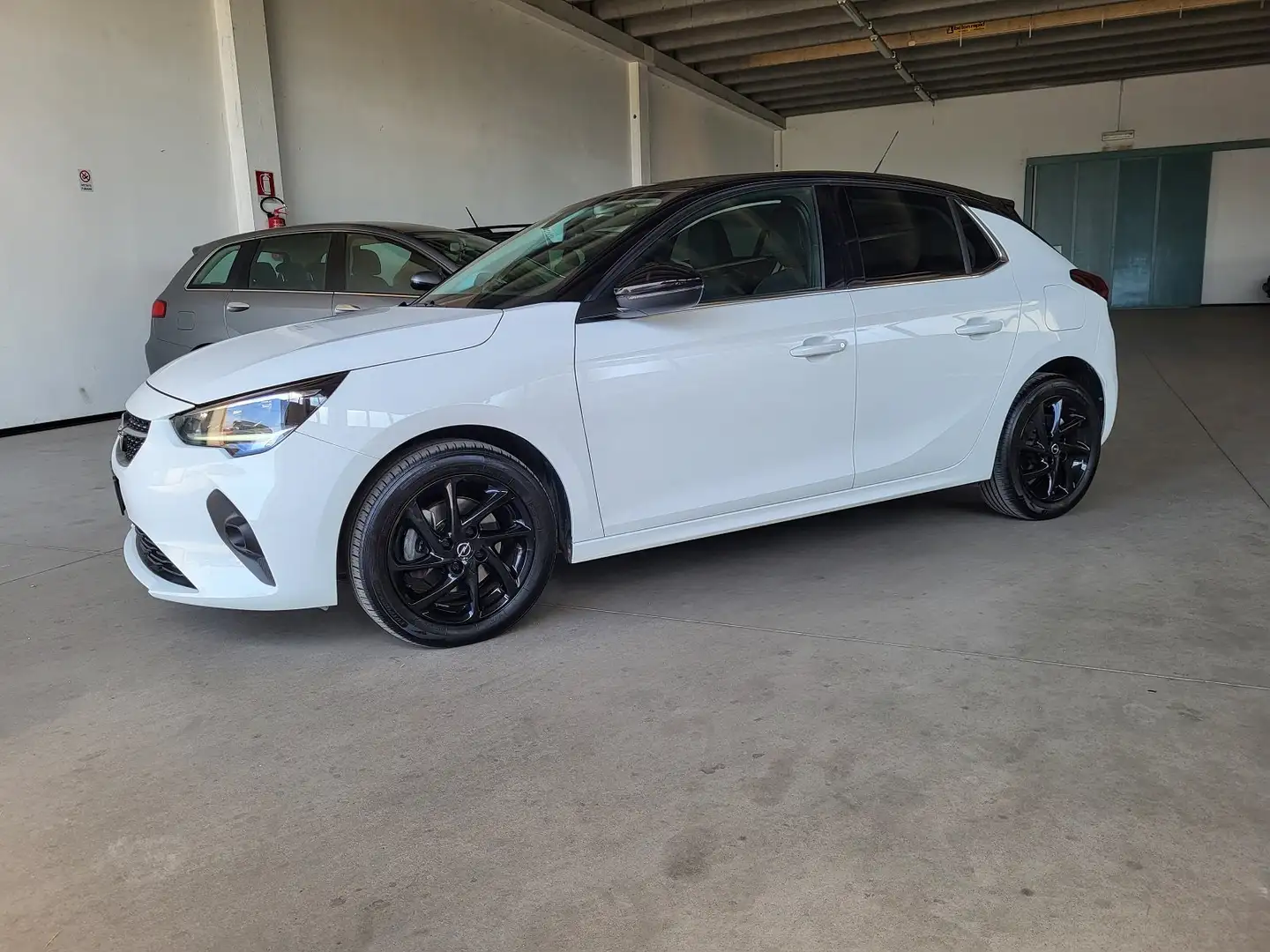 Opel Corsa 1.5 D 102CV Elegance 5 porte Bianco - 1