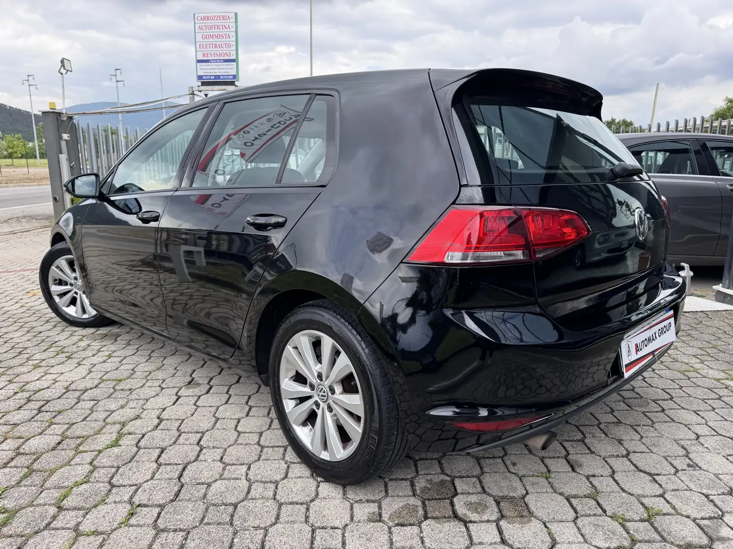 Volkswagen Golf 1.0 TSI DSG 5p. Comfortline Nero - 2