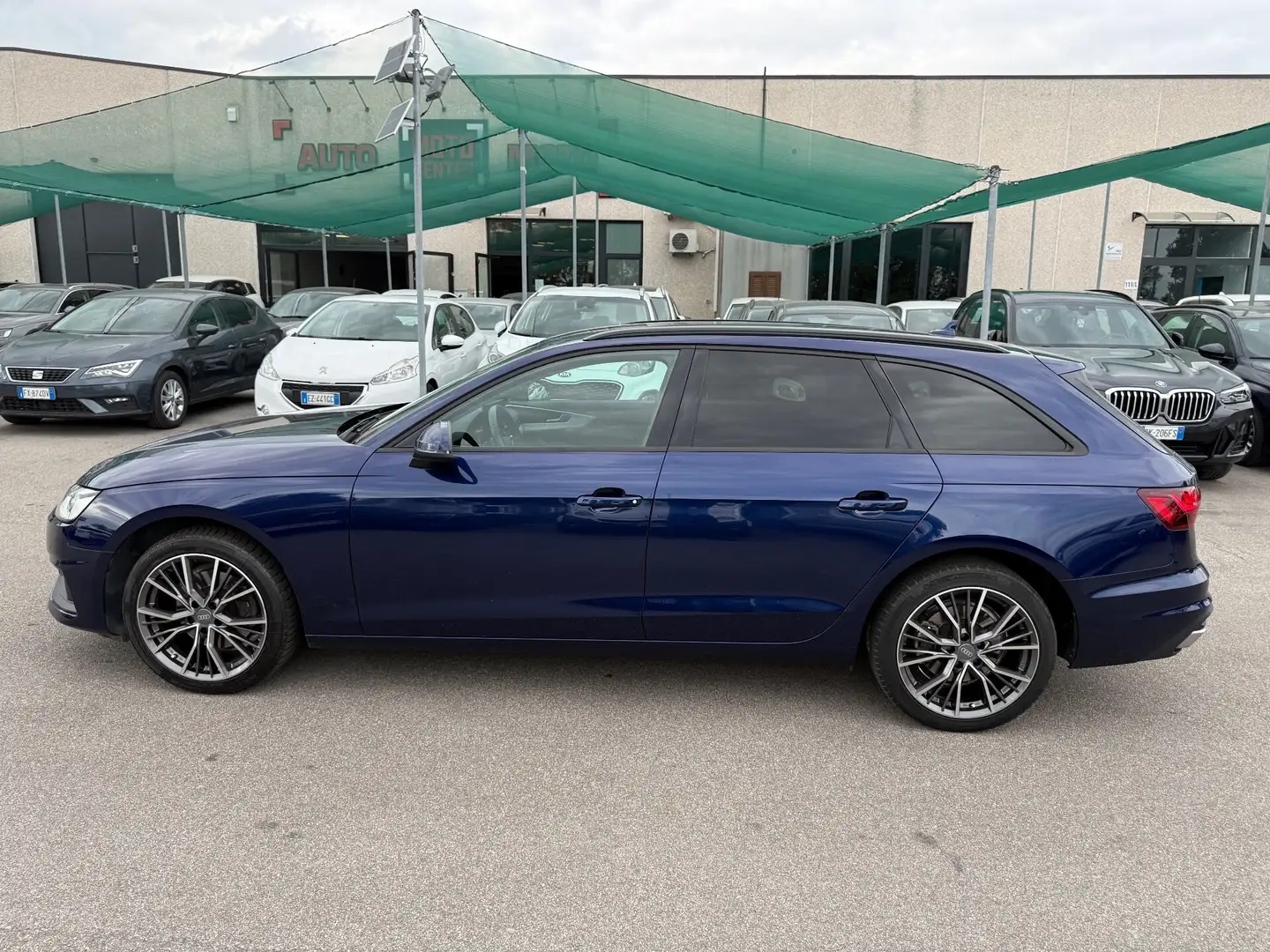 Audi A4 A4 Avant 35 TDI/163 CV S tronic Business Advanced Blau - 2