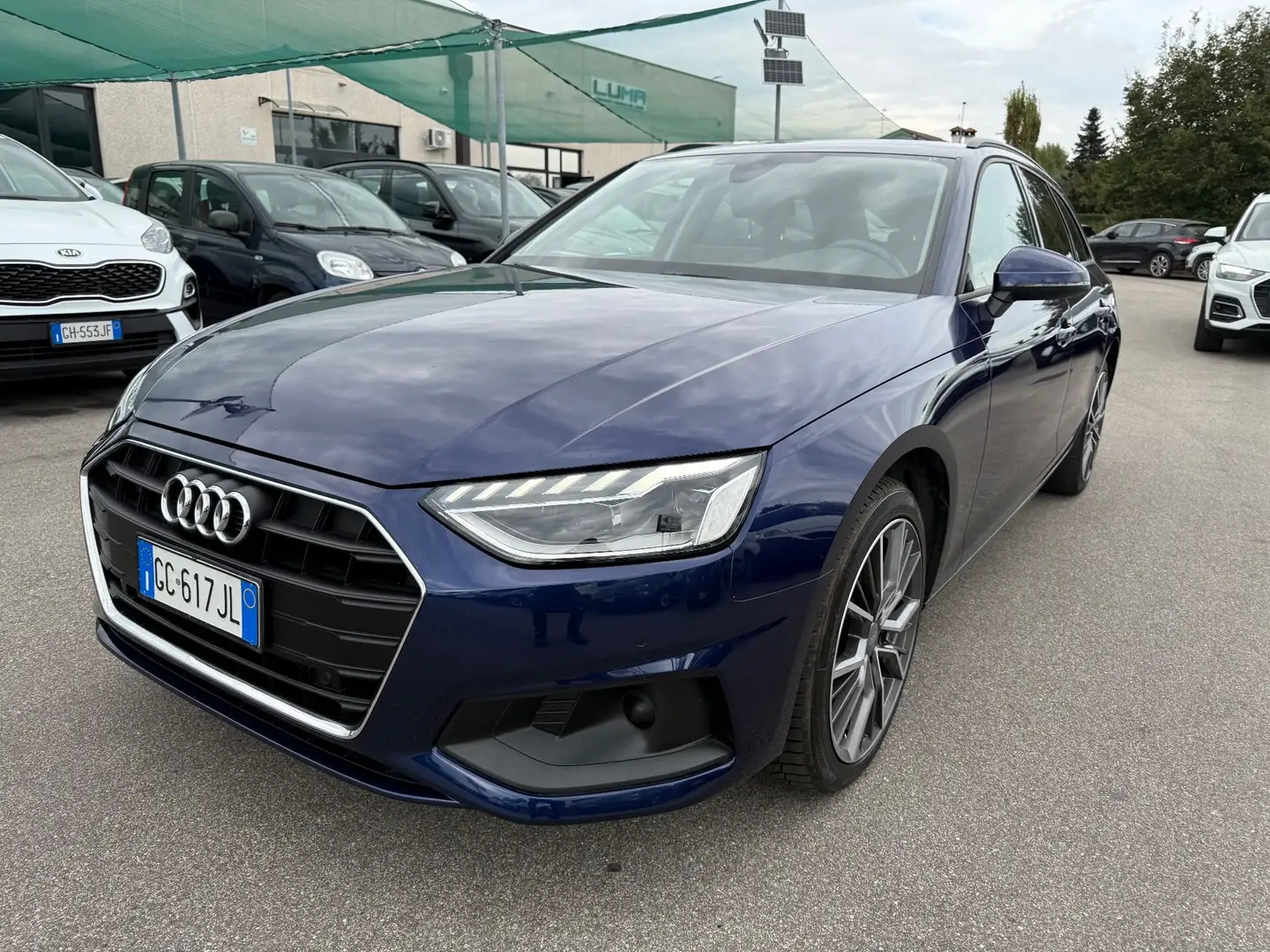 Audi A4 A4 Avant 35 TDI/163 CV S tronic Business Advanced Blau - 1