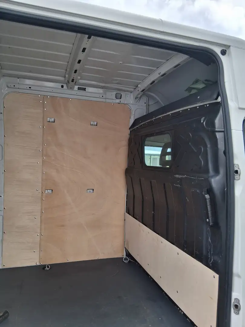 Iveco Daily 33 S 16SA8 V Weiß - 2