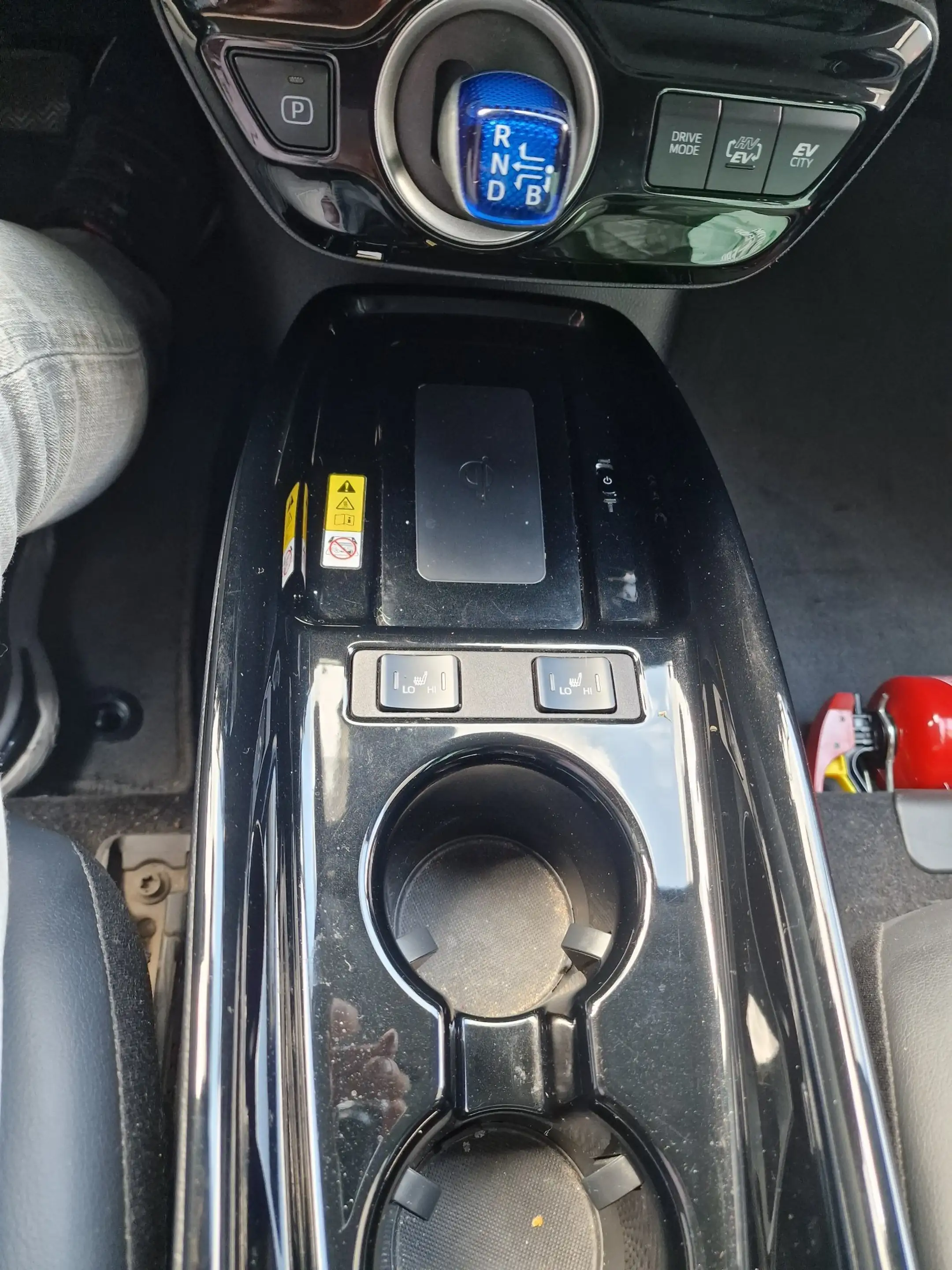 Toyota Prius Prius PHEV 1.8i VVT-i Business 5pl. CVT(EU6.2) — photo 4