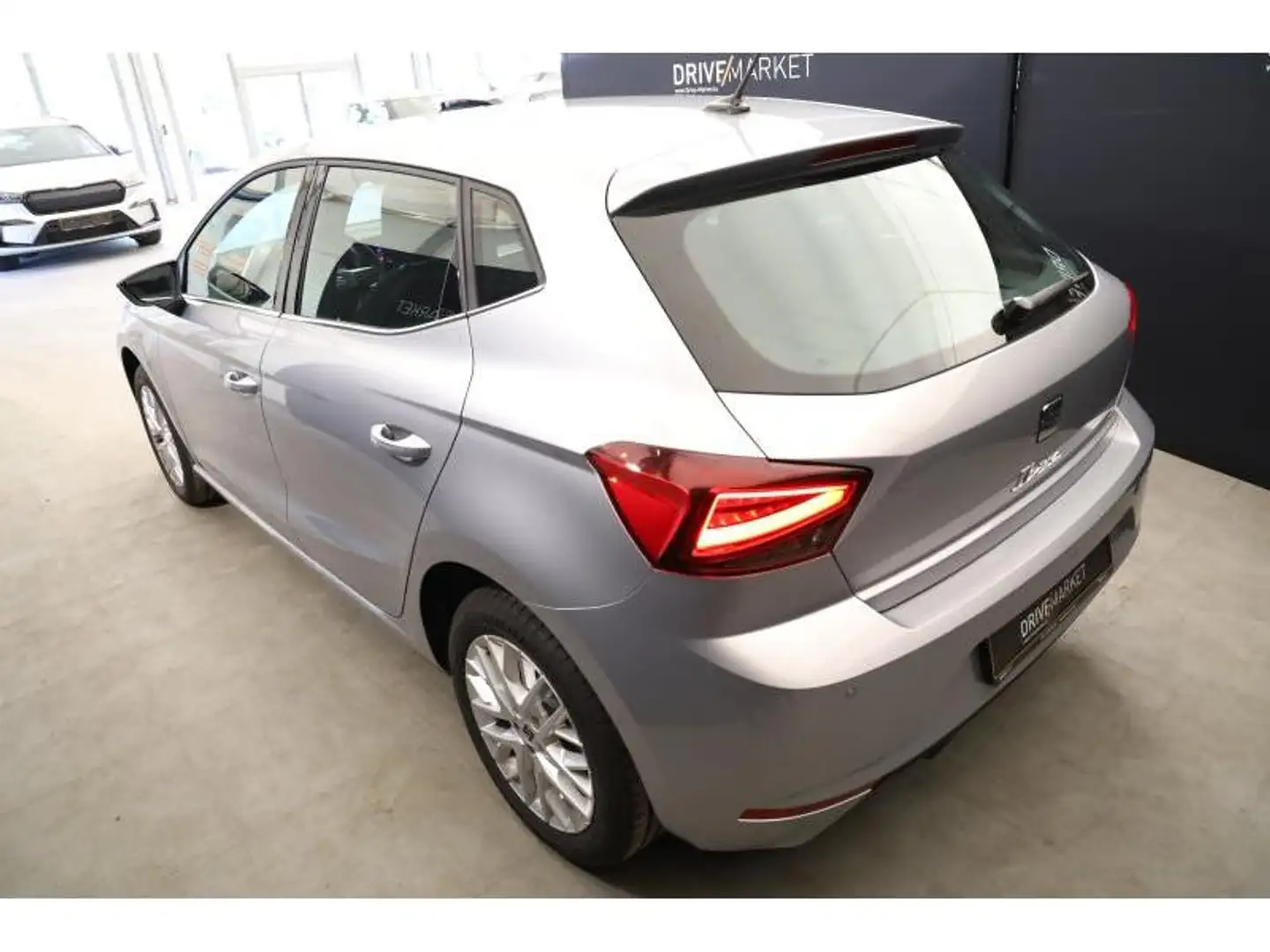 SEAT Ibiza Xcellence Argent - 2