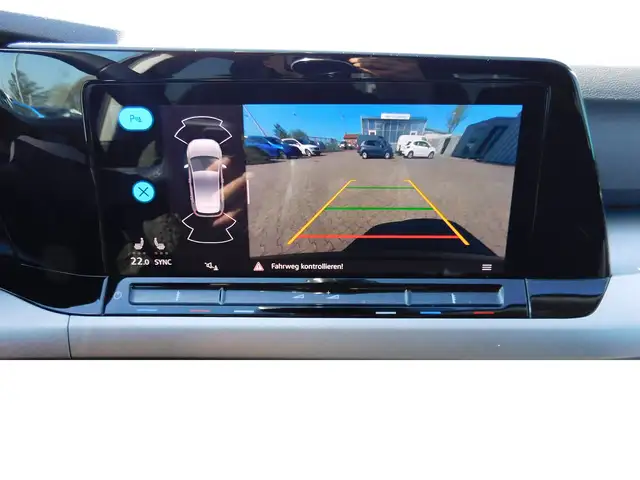 Volkswagen Golf view 6