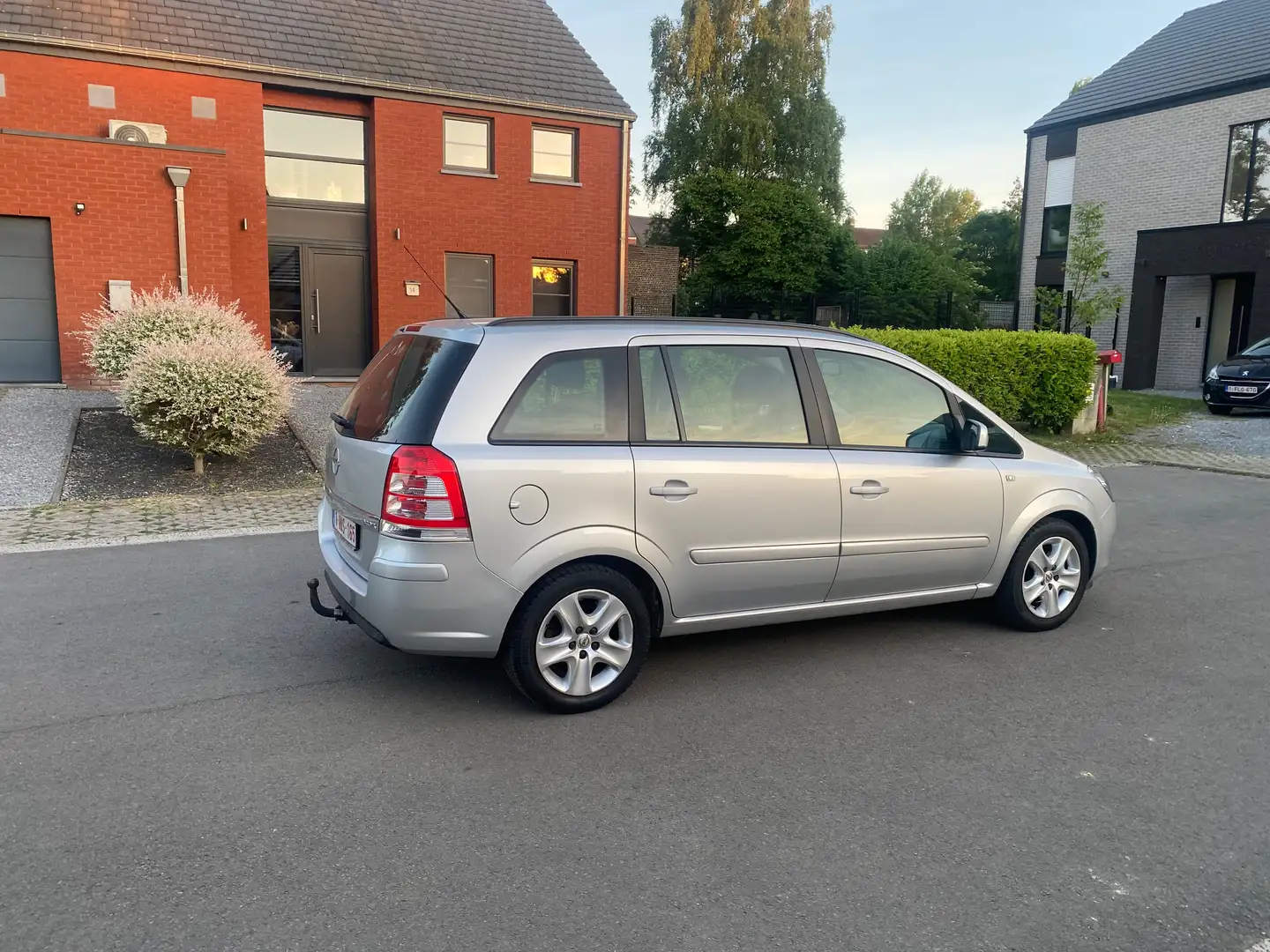 Opel Zafira Zafira 1.7 CDTi ecoFLEX Enjoy DPF Gris - 2