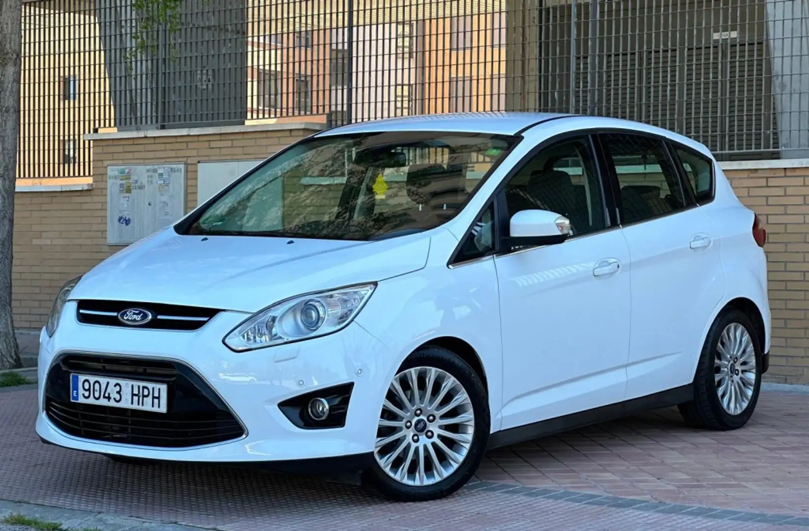 Ford C-Max 1.0 Ecoboost Auto-S&S Titanium 125 Weiß - 2