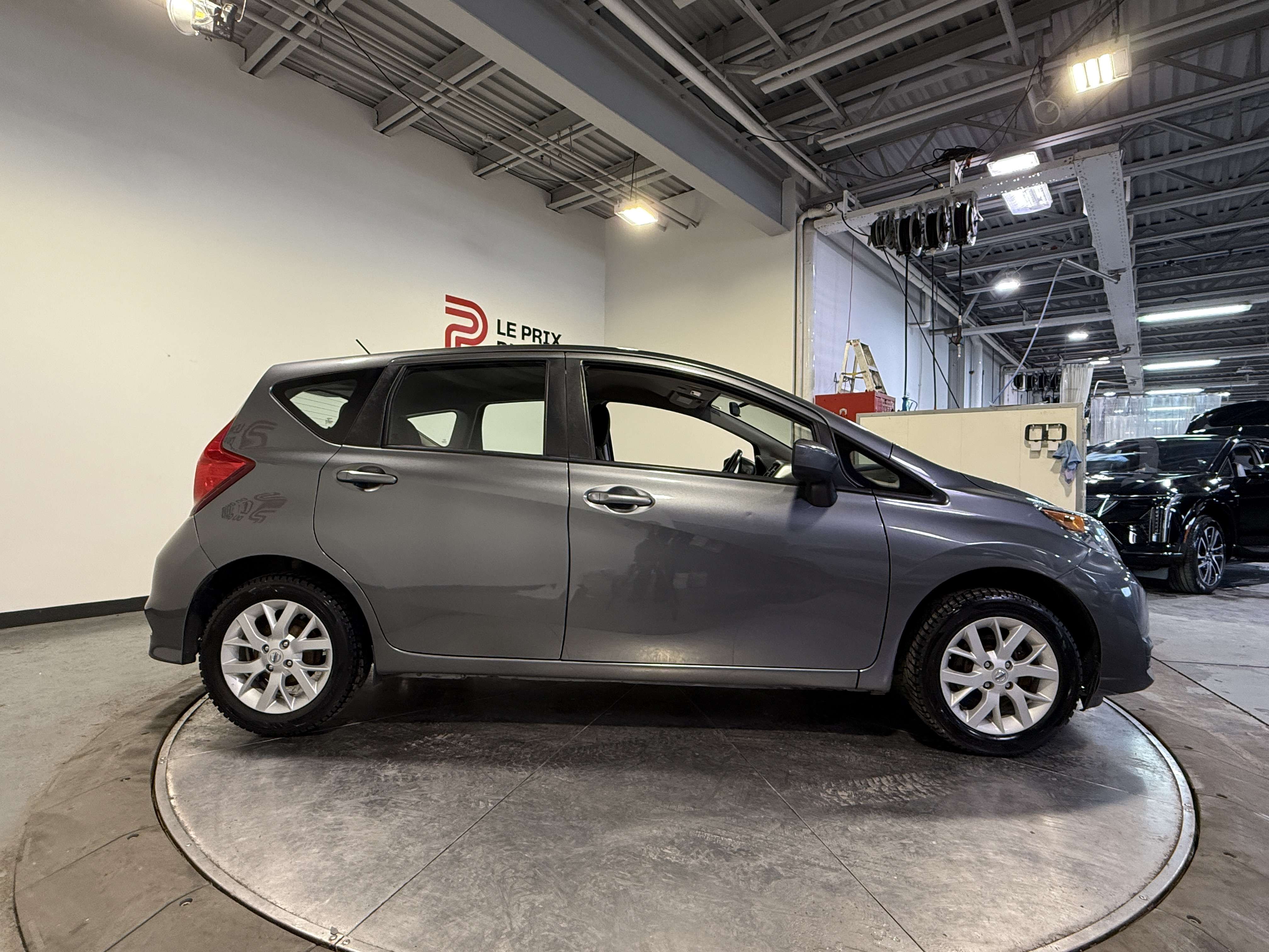 2019 Nissan Versa SV — снимка 1