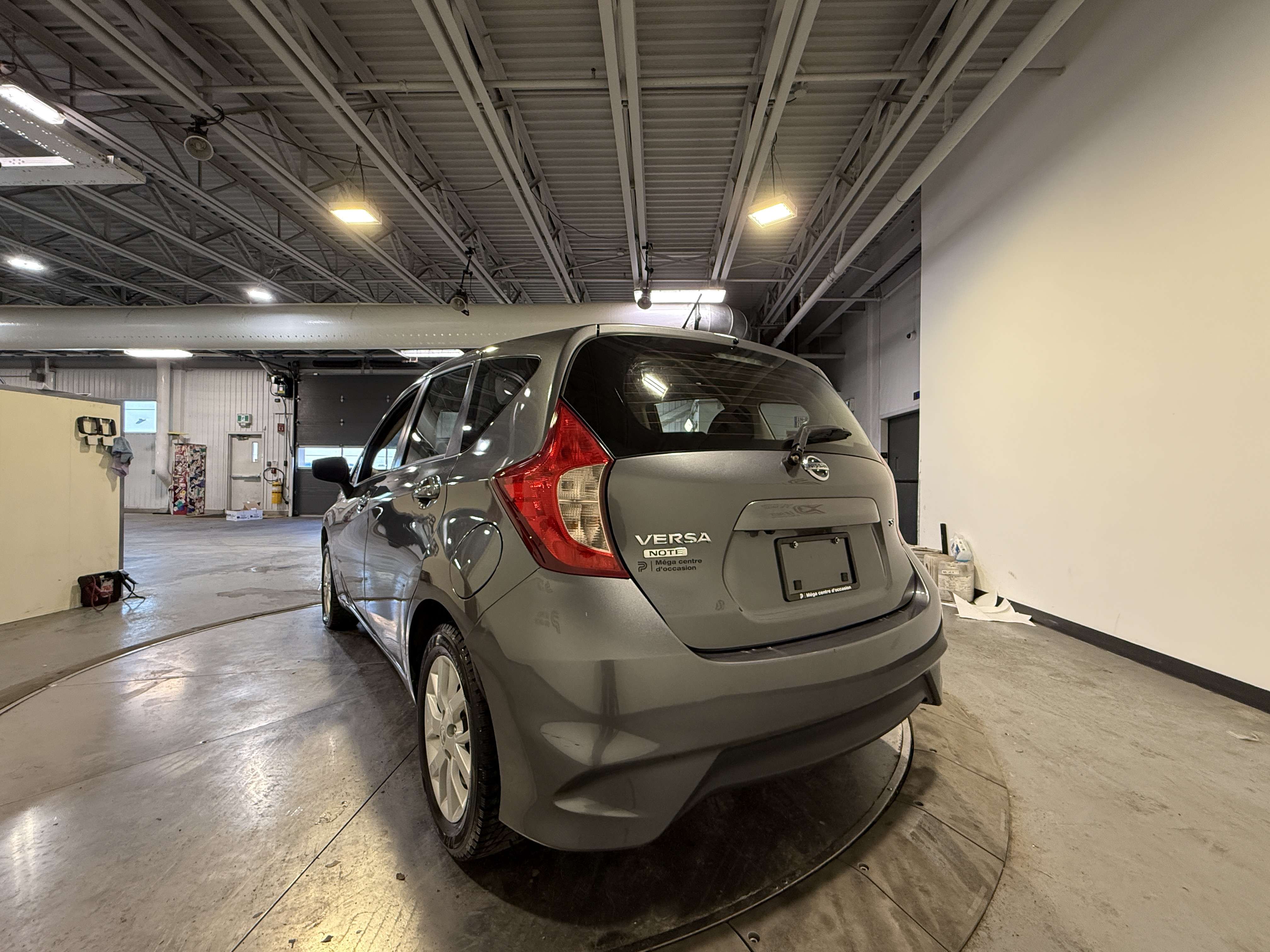2019 Nissan Versa SV — снимка 1