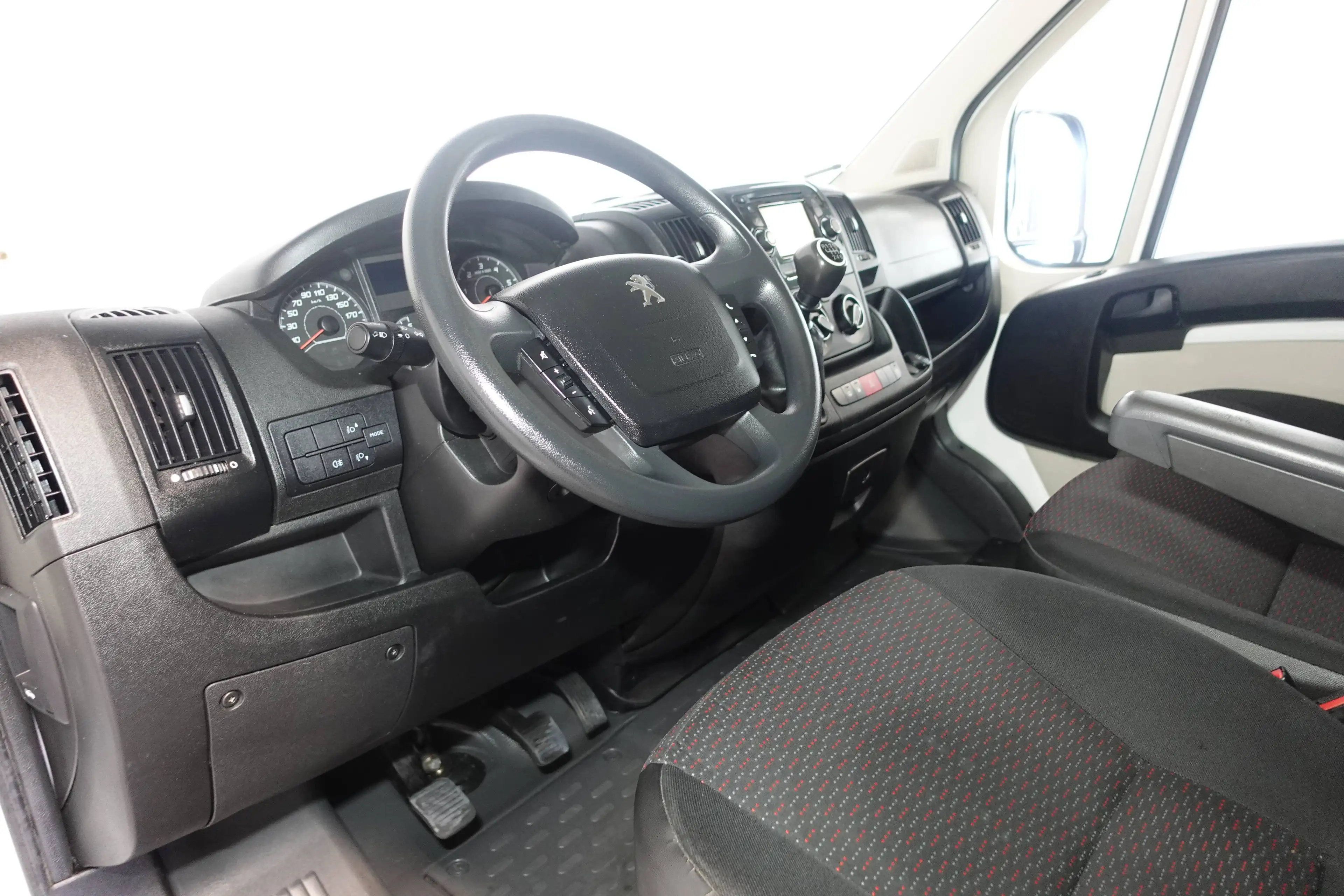 Peugeot Boxer 335 L2H2 Pro BlueHDi Klima AHK Navi RFK Sitzhzg. — photo 11