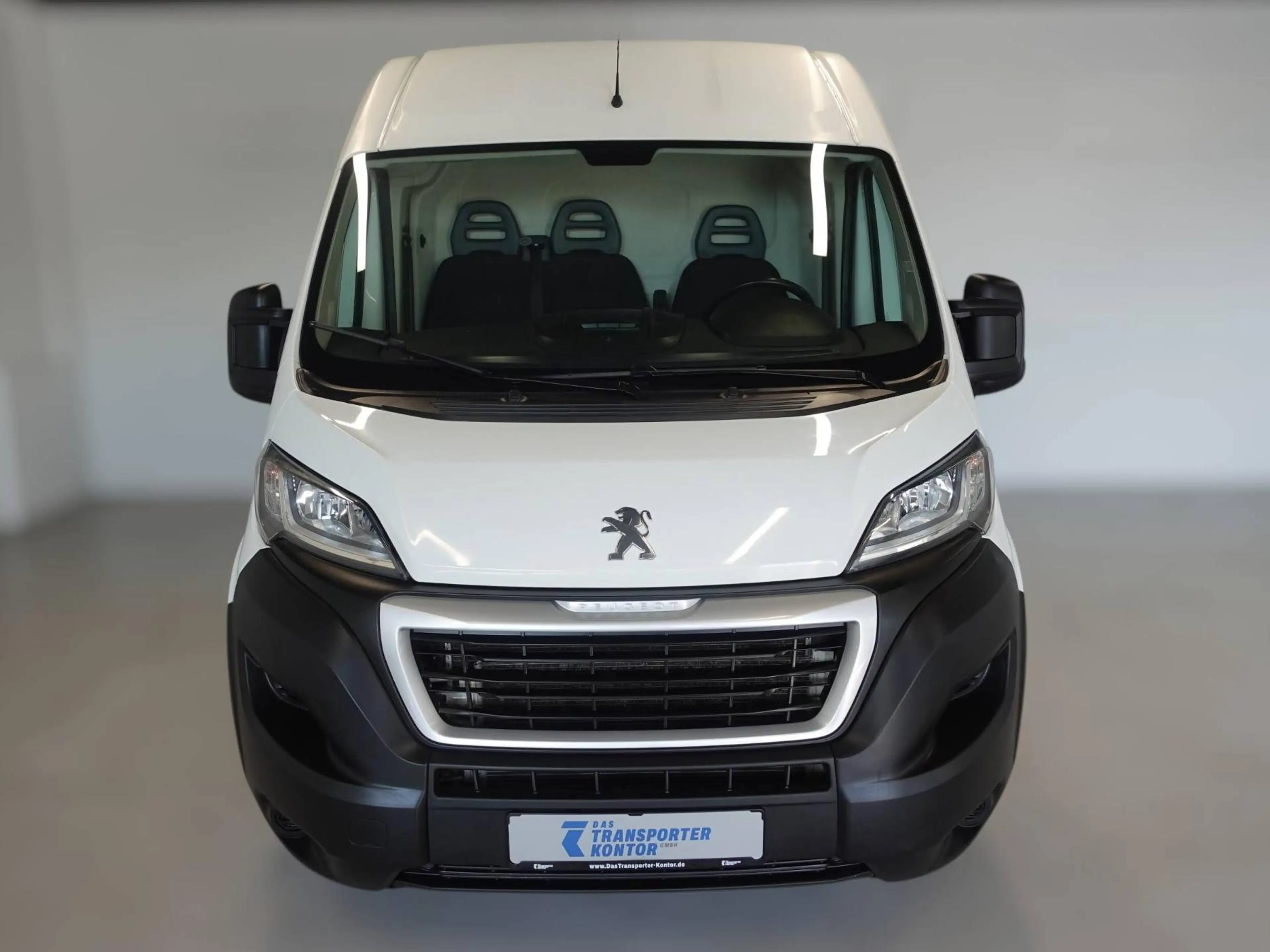 Peugeot Boxer 335 L2H2 Pro BlueHDi Klima AHK Navi RFK Sitzhzg. — photo 2