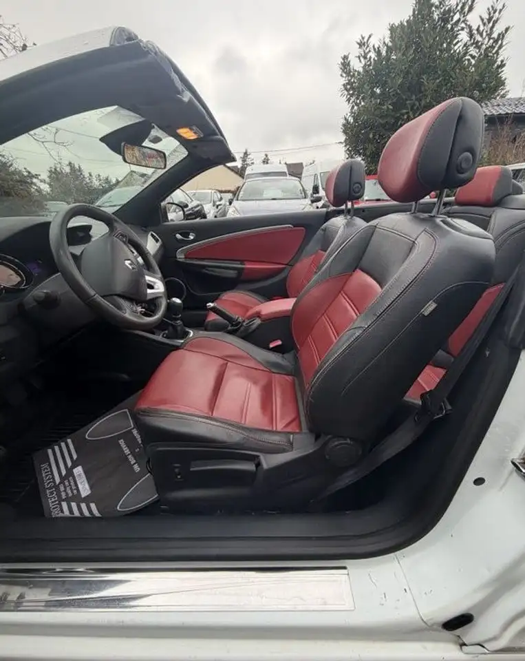 Renault Megane Coupé — photo 14