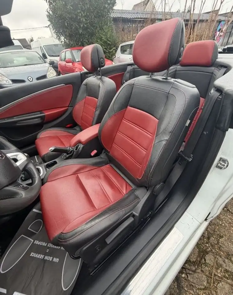 Renault Megane Coupé — photo 15