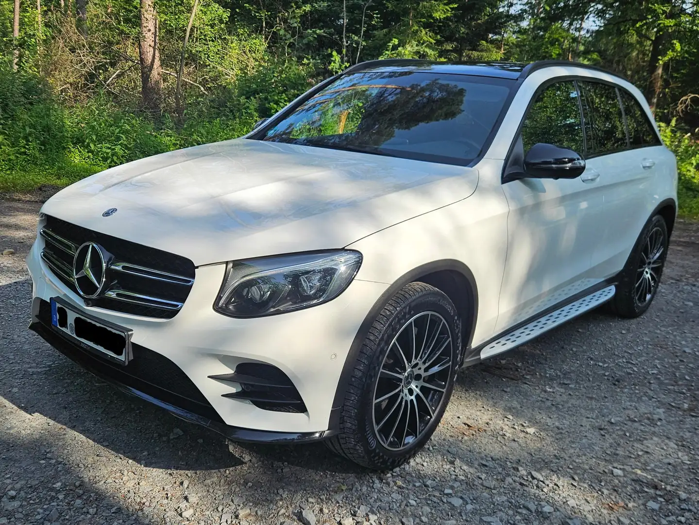 Mercedes-Benz GLC 350 d 4Matic 9G-TRONIC AMG Line Weiß - 1