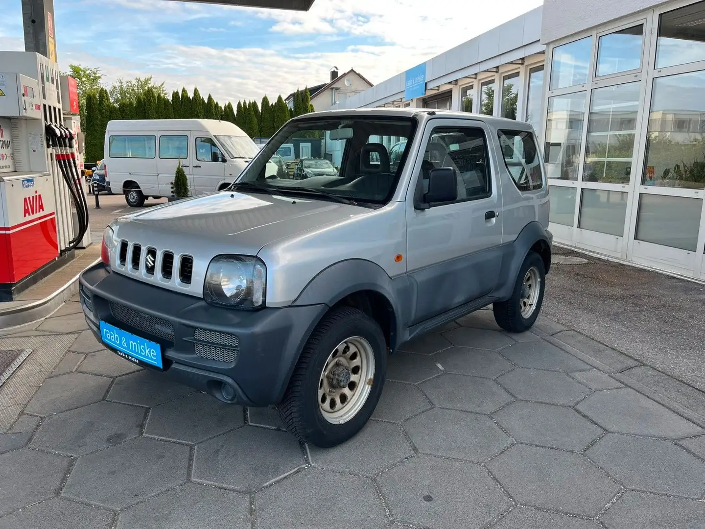 Suzuki Jimny Silber - 2