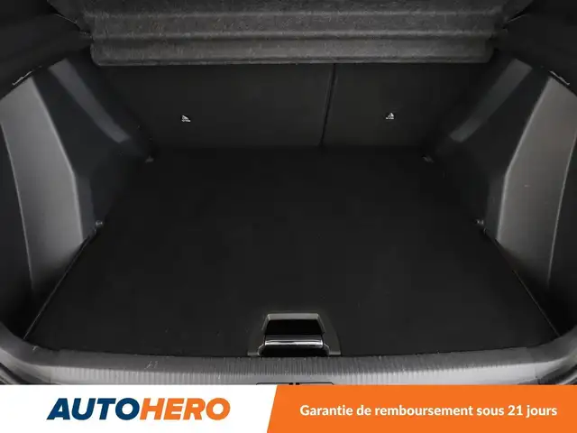 Peugeot 2008 view 17