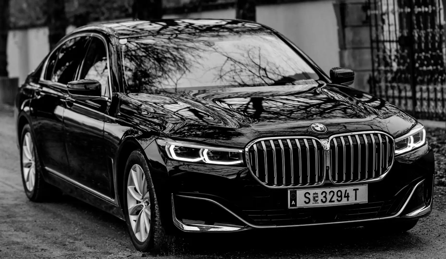 BMW 740 740 L i xDrive Schwarz - 2