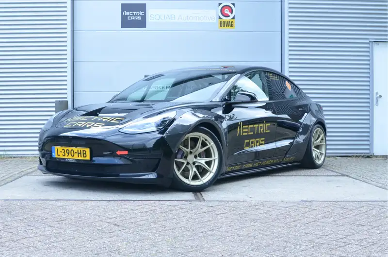 TESLA Model 3