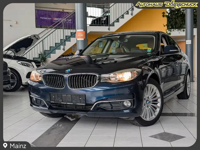 BMW 320 320d xDrive GT Luxury. AHK. NAVI. PDC. 4x4
