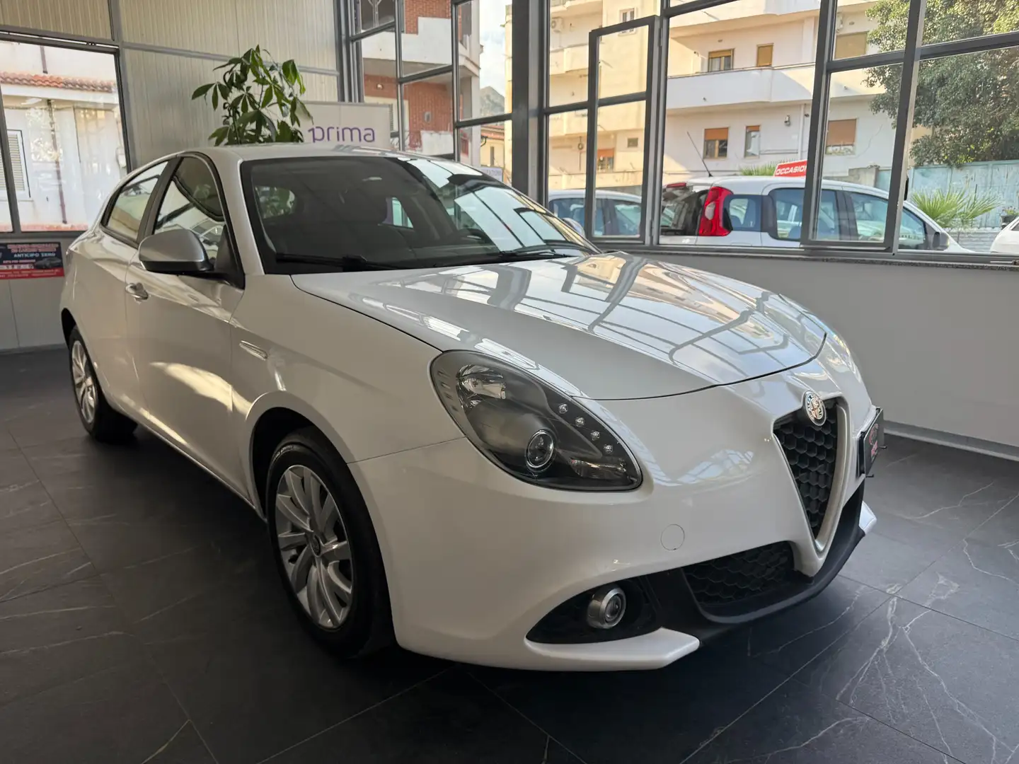 Alfa Romeo Giulietta Giulietta 1.6 jtdm Super 120cv Bianco - 2
