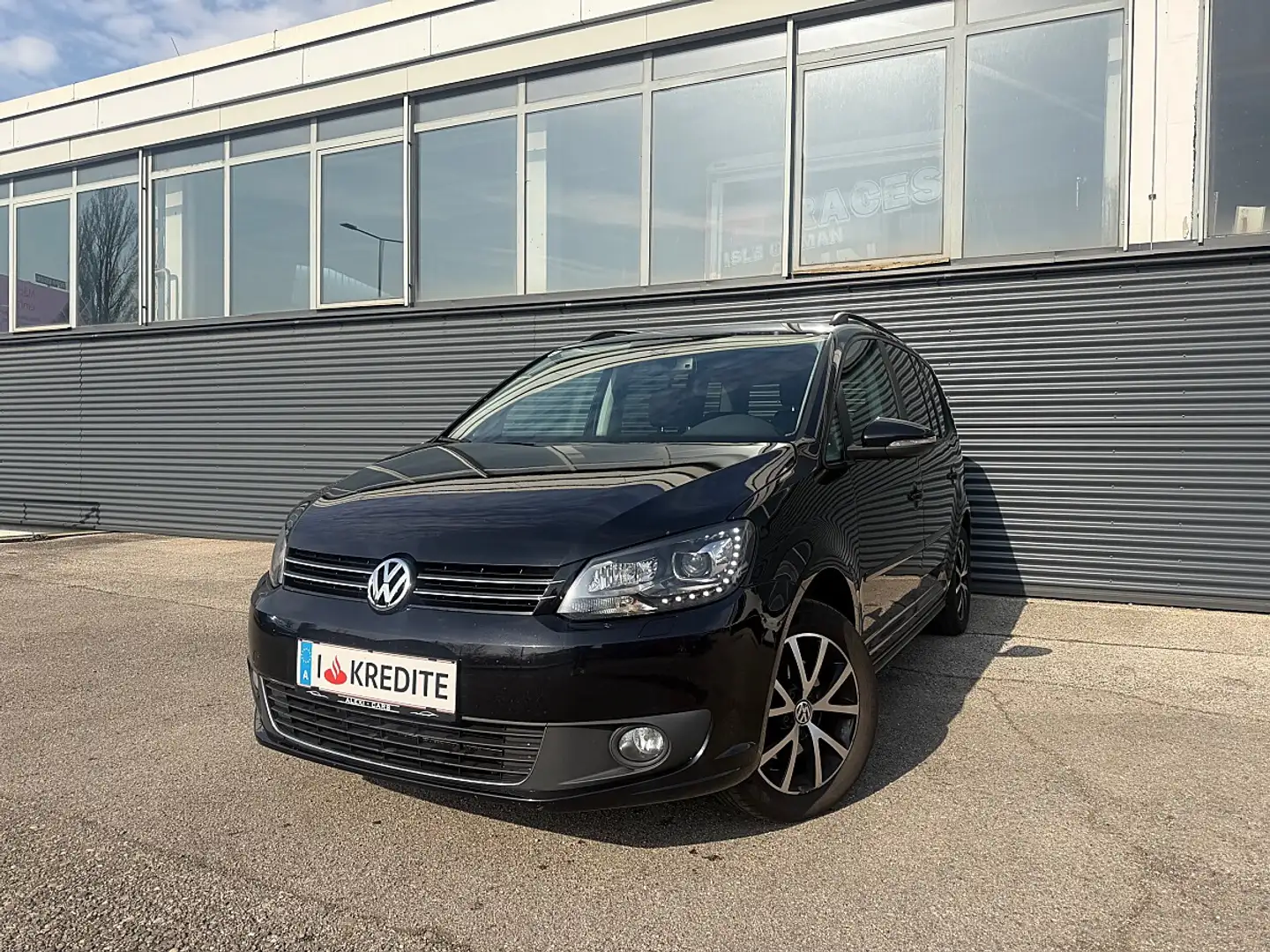 Volkswagen Touran Karat 1,6 BMT TDI Schwarz - 2