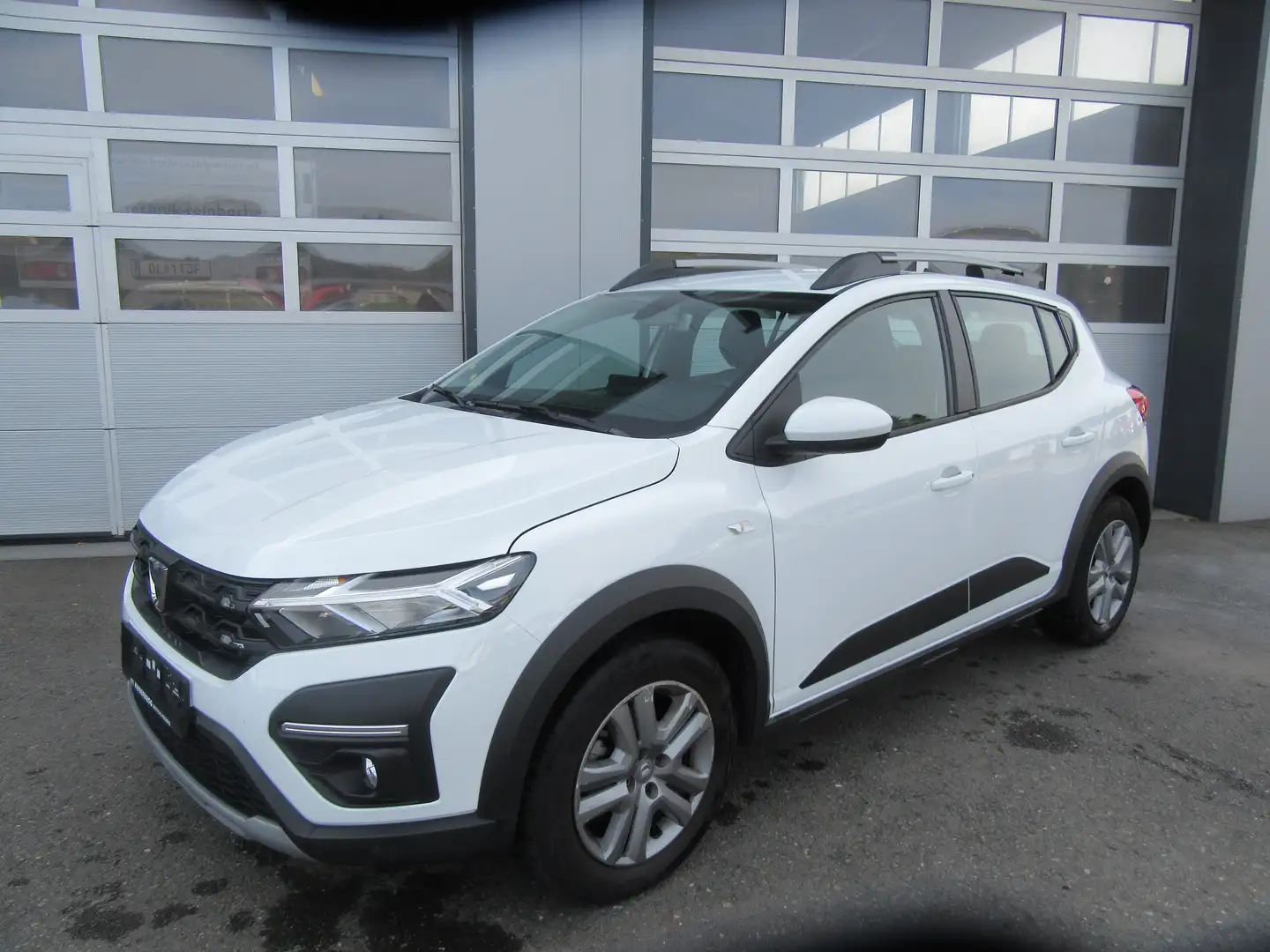 Dacia Sandero Stepway Comfort TCe 90 CVT Weiß - 2