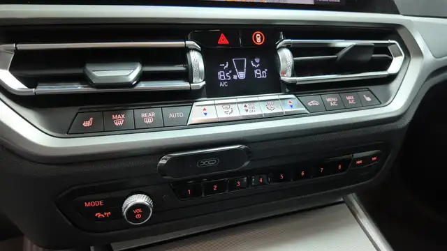 BMW 3 Series view 29