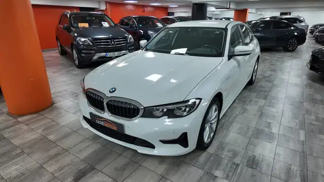 BMW 330 330e