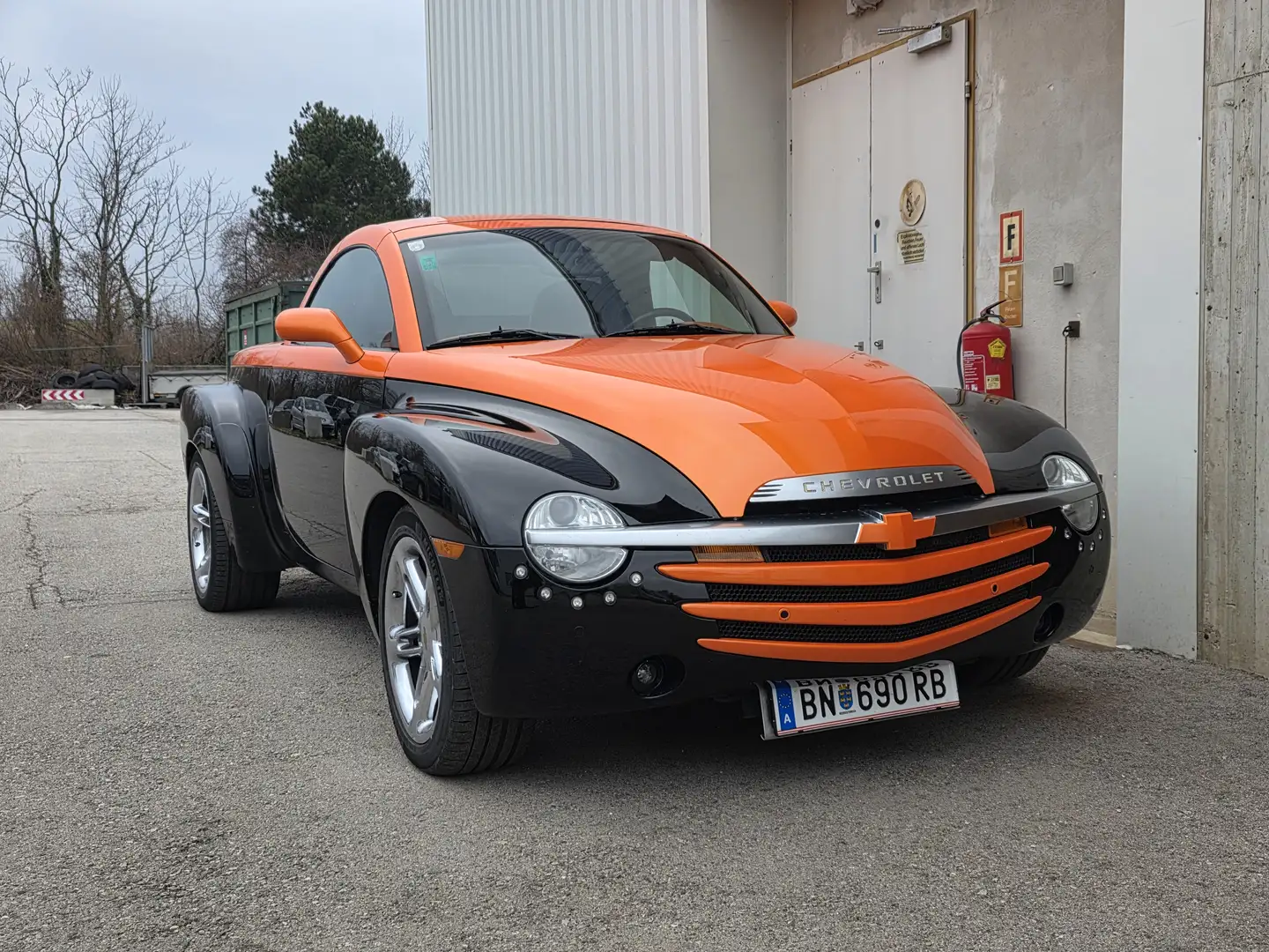 Chevrolet SSR Cabrio Pickup Orange - 1