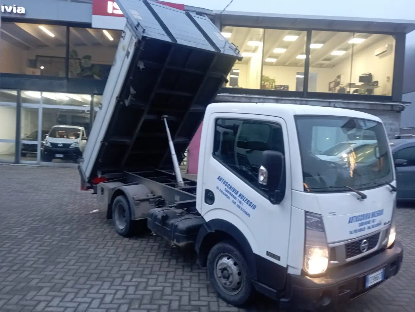 Nissan Cabstar Ribaltabile - 35.13 - 3.0cc - Euro 6 Bianco - 1
