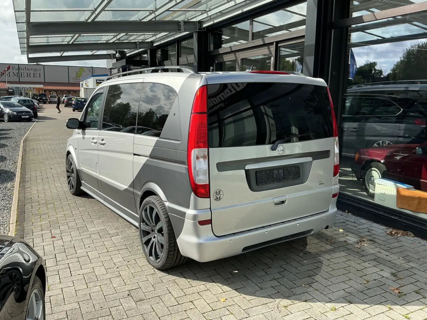 Mercedes-Benz Viano 3.0CDI BRABUS 7-Sitzer Leder 2 Schiebetüre Срібний - 2