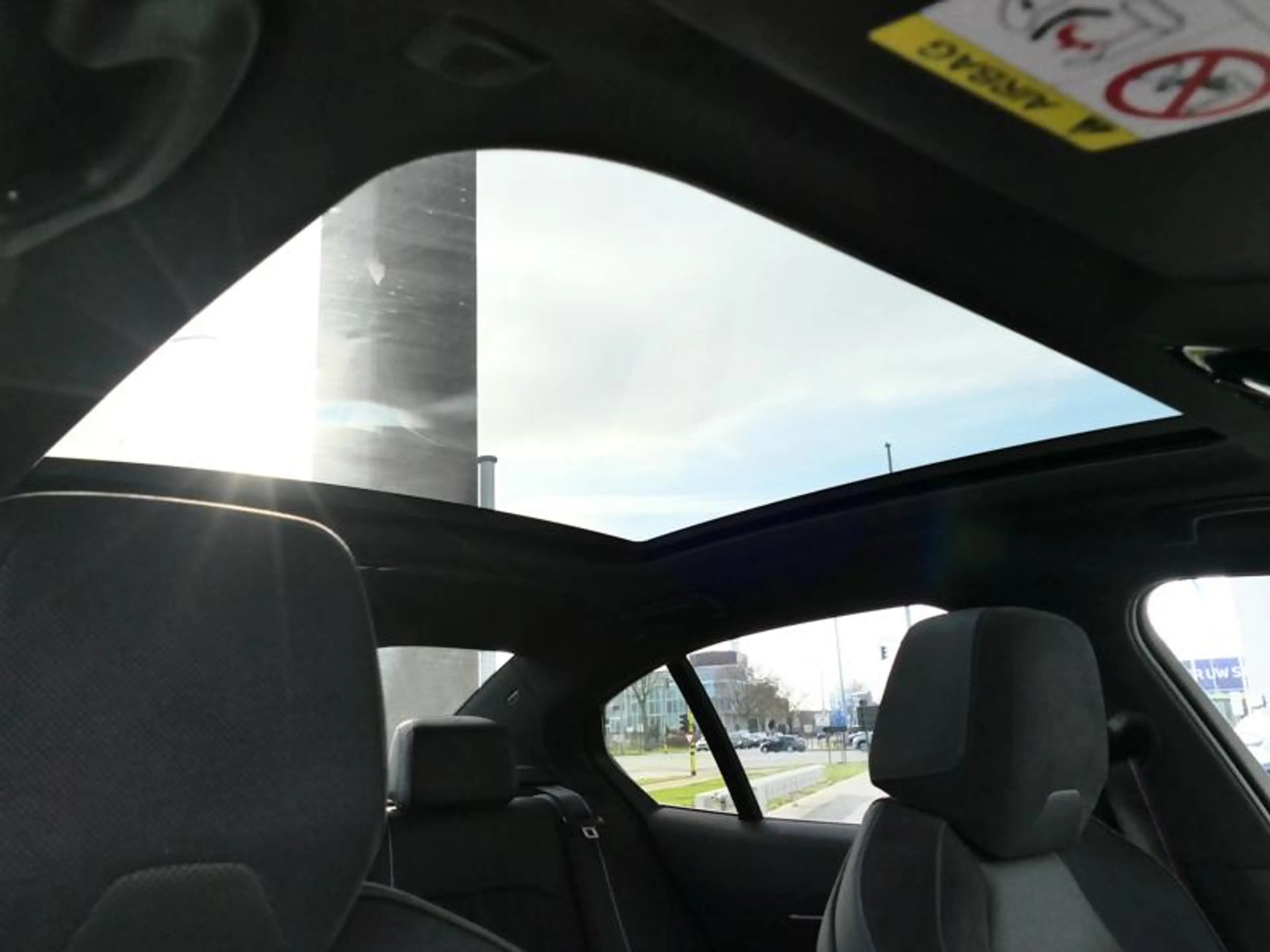BMW i5 eDrive40 Berline M Sport | PANO | TOWB | — photo 10