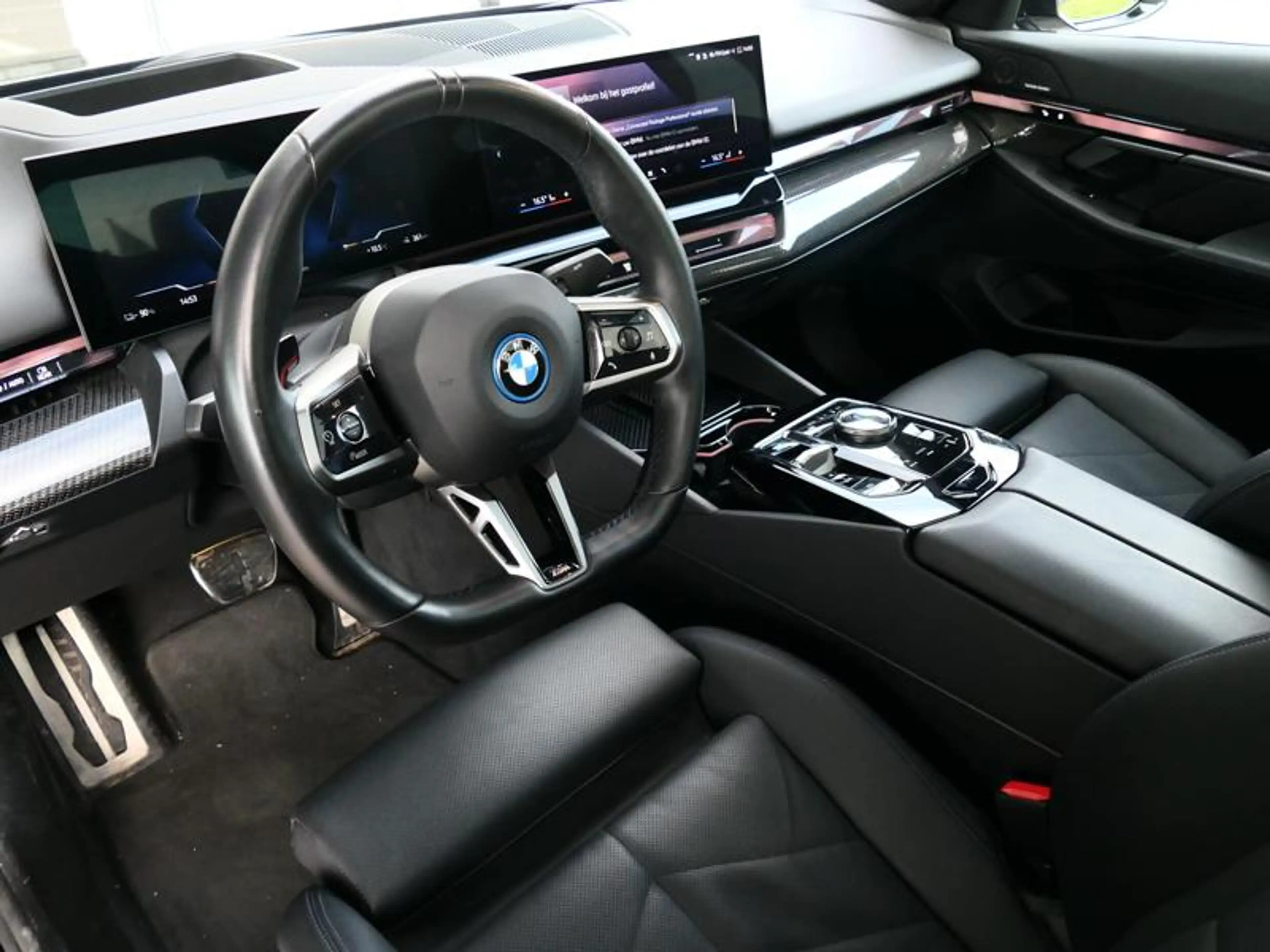 BMW i5 eDrive40 Berline M Sport | PANO | TOWB | — photo 6