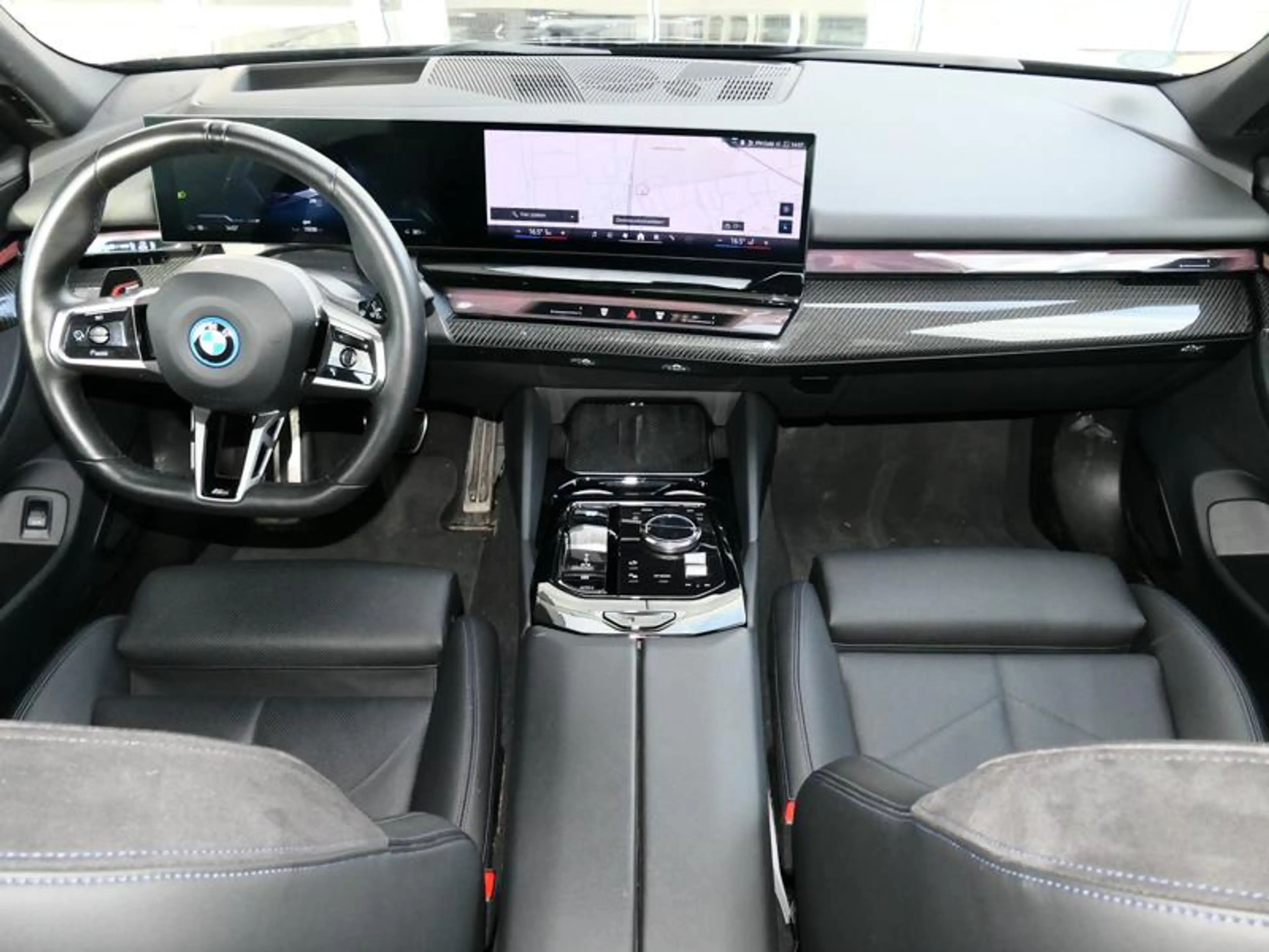 BMW i5 eDrive40 Berline M Sport | PANO | TOWB | — photo 7