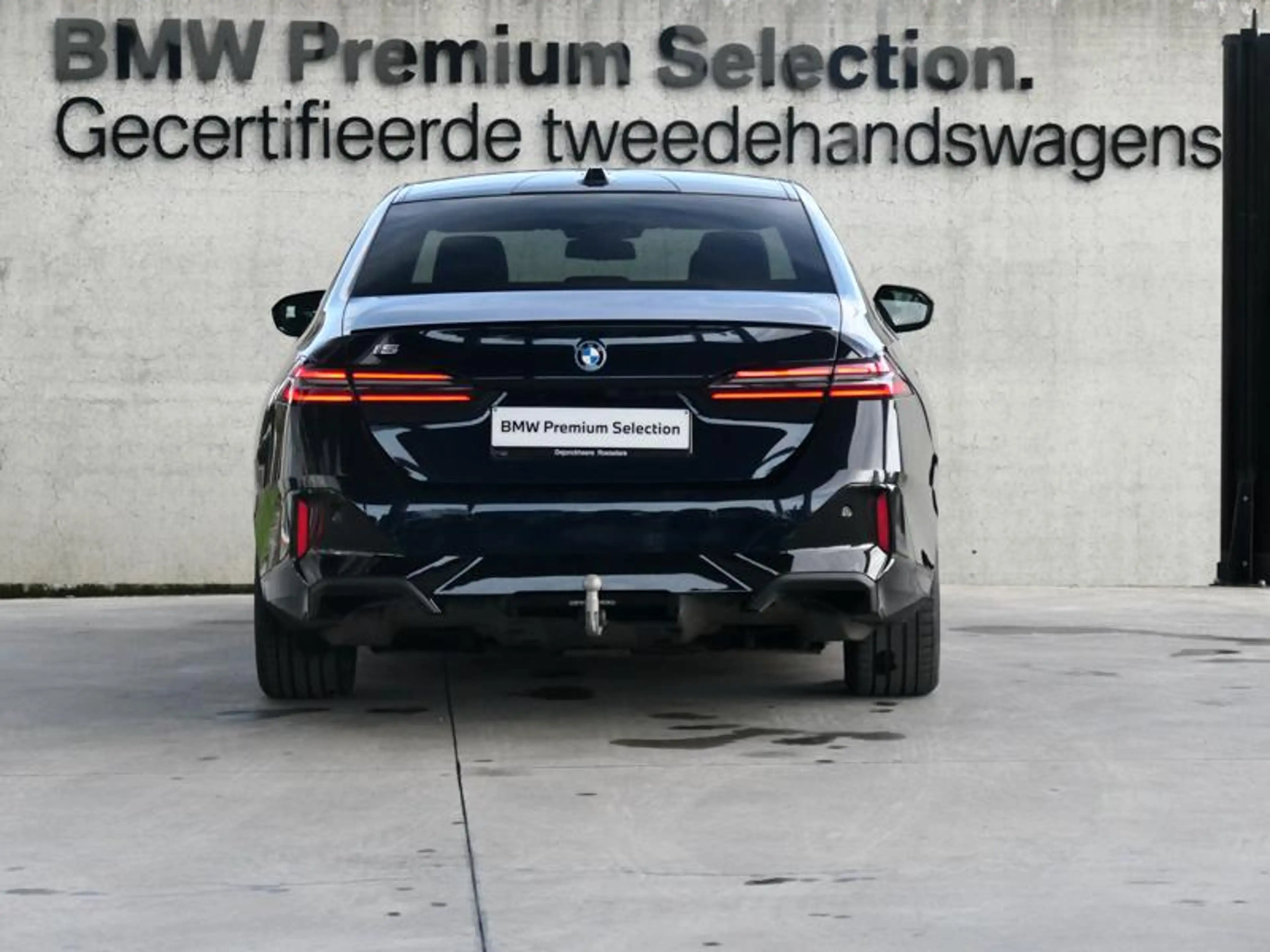 BMW i5 eDrive40 Berline M Sport | PANO | TOWB | — photo 4