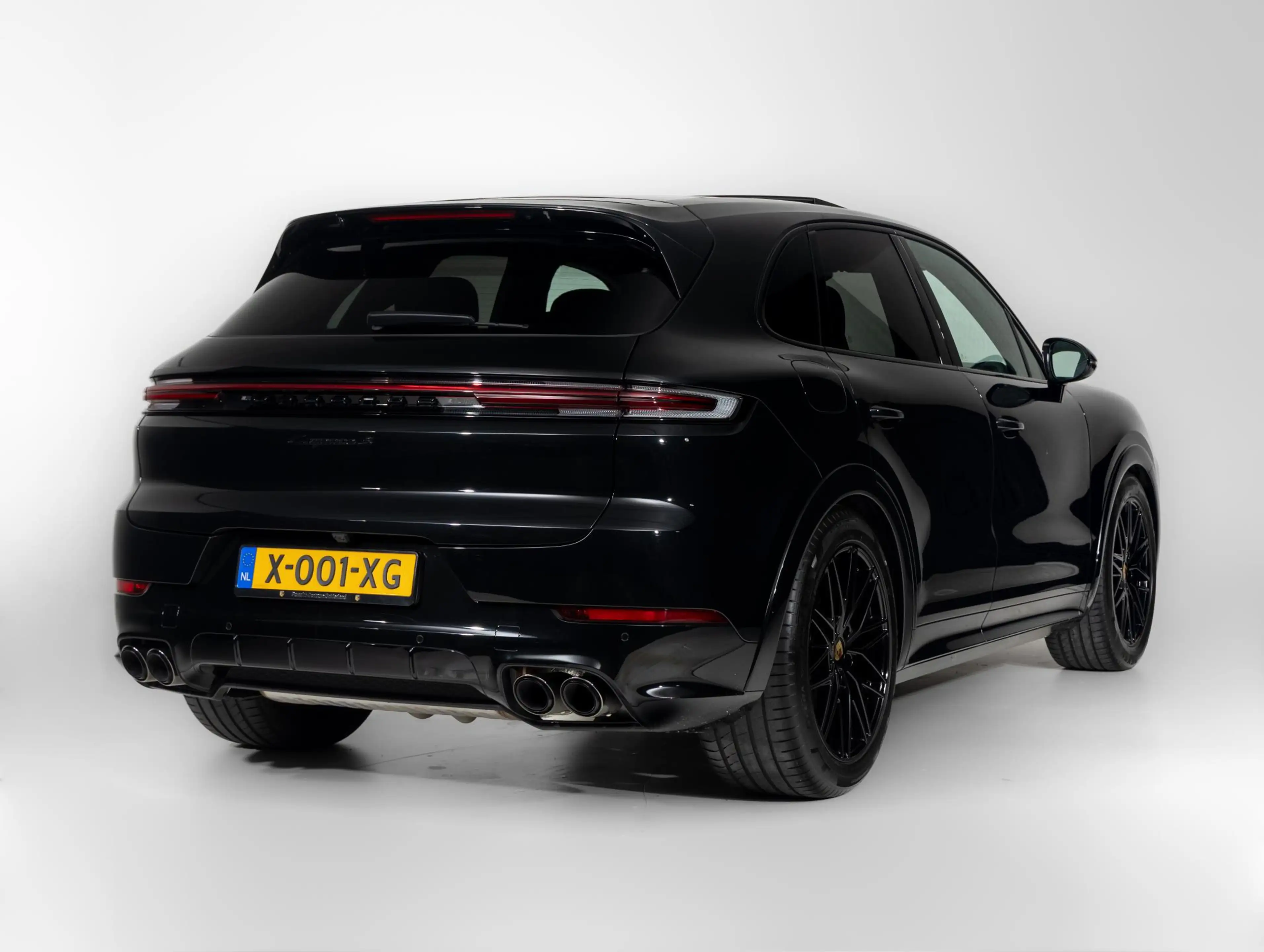Porsche Cayenne S E-Hybrid — photo 2