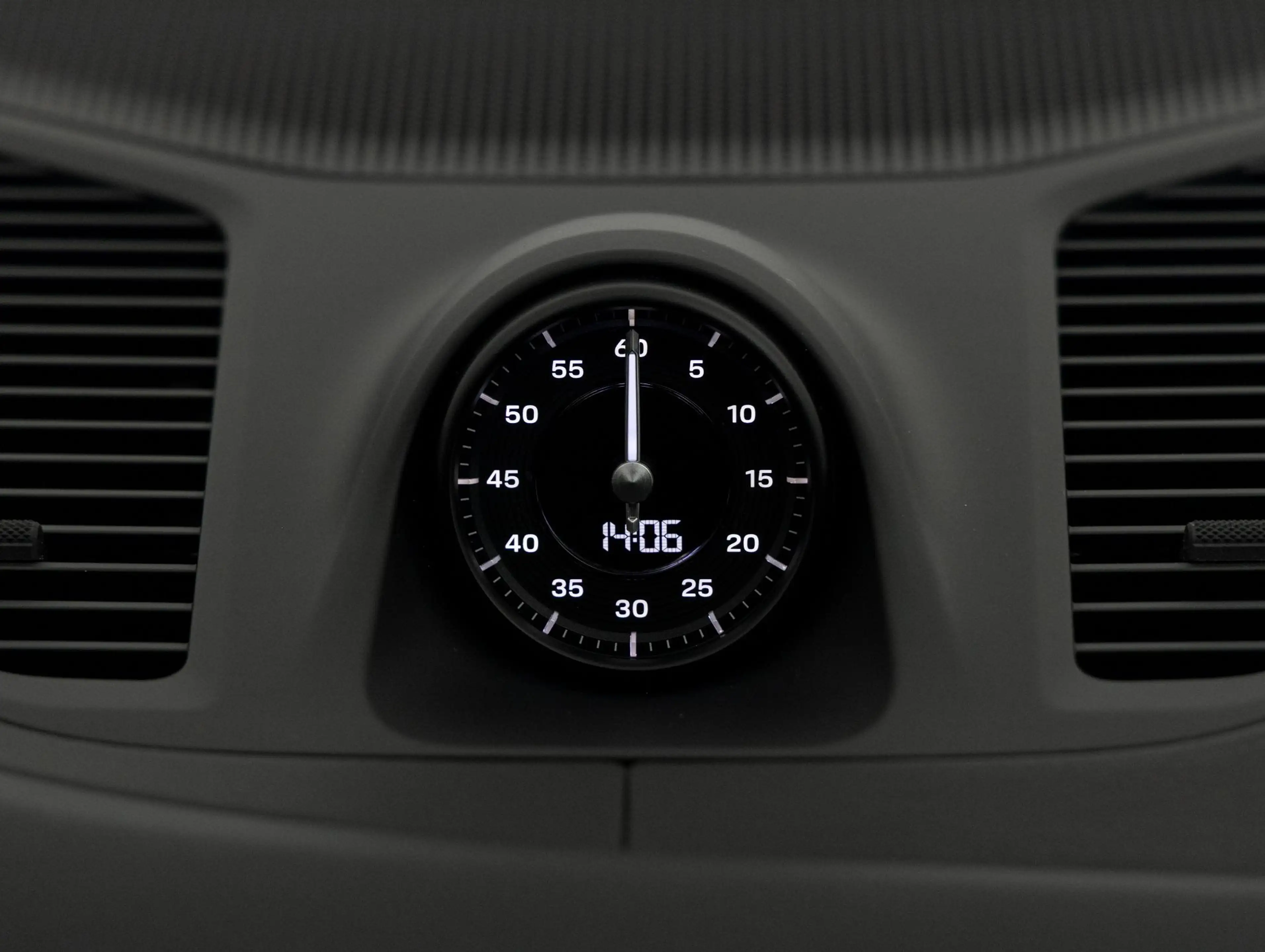 Porsche Cayenne S E-Hybrid — photo 43